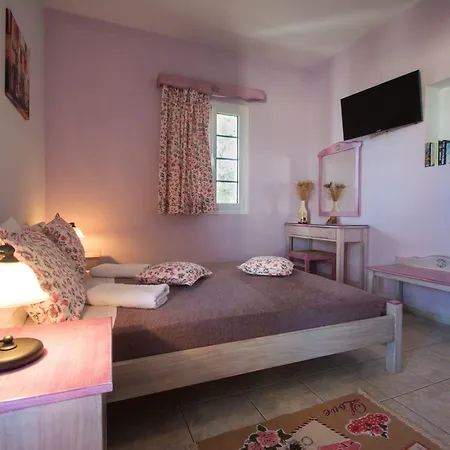 Sole E Mare Traditional ホテル Diakofti